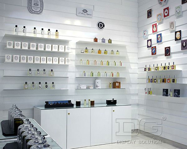 طراحی دکوراسیون مغازه عطر فروشی